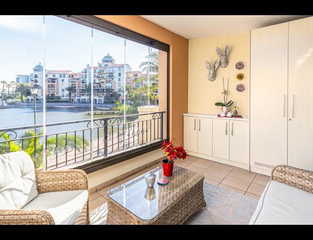 2 BEDROOM APARTMENT TO LET IN CENTURY CITY